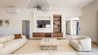 Villa - 384 m² - 7 pièces