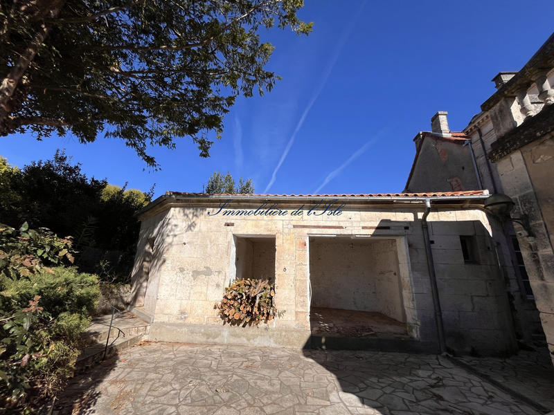 Maison - 280 m² - 10 pièces