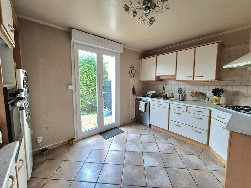 Maison - 90 m² - 5 pièces