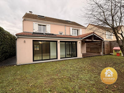 Maison - 172 m² - 8 pièces