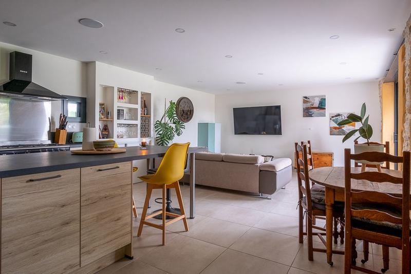 Propriété - 300 m² - 9 pièces