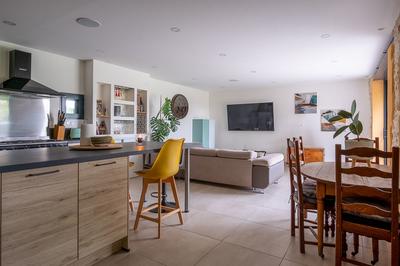 Propriété - 300 m² - 9 pièces