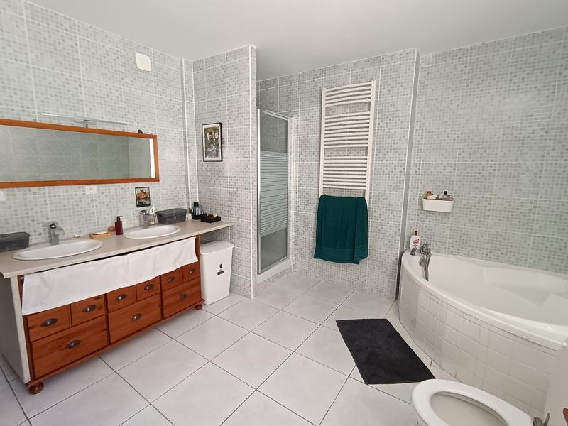 Maison de village - 144 m² - 7 pièces