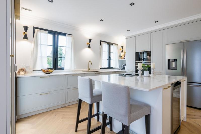 Maison - 140 m² - 5 pièces