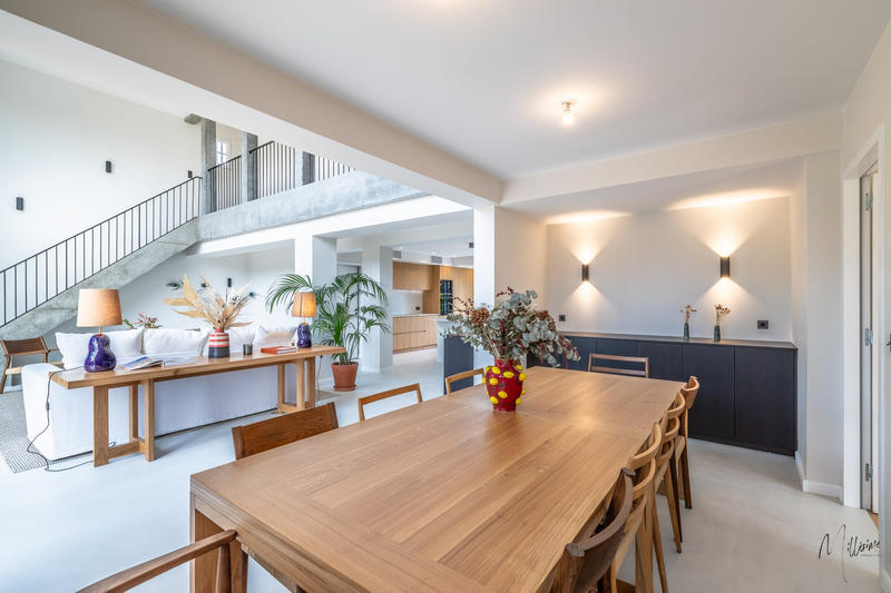 Maison - 290 m² - 8 pièces