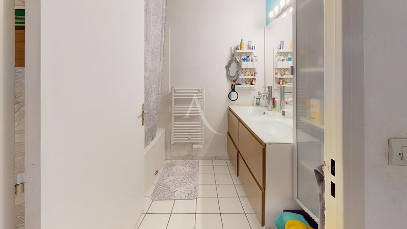 Appartement - 85 m² - 4 pièces