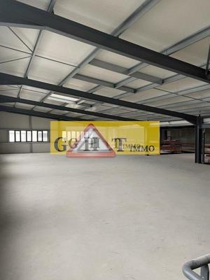 Entrepôt - 1 059 m²