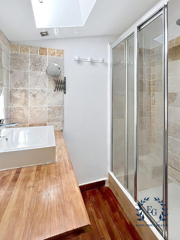 Appartement - 85 m² - 4 pièces