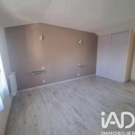 Maison - 238 m² - 8 pièces