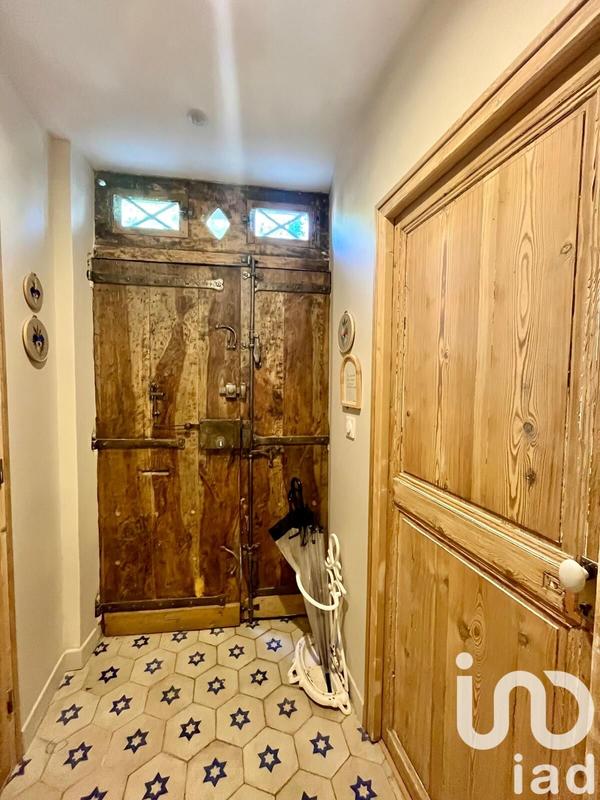 Maison - 212 m² - 7 pièces