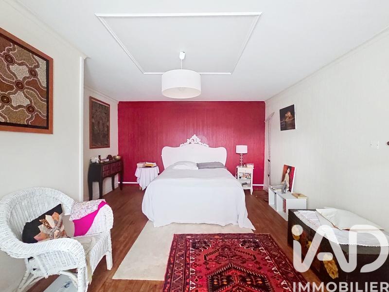 Maison - 148 m² - 9 pièces