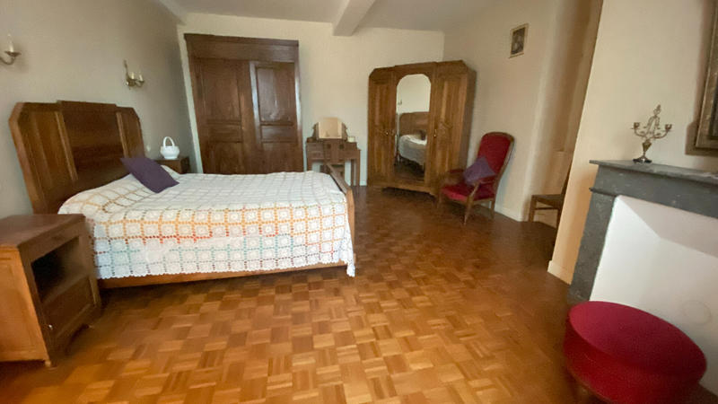 Maison - 207 m² - 6 pièces