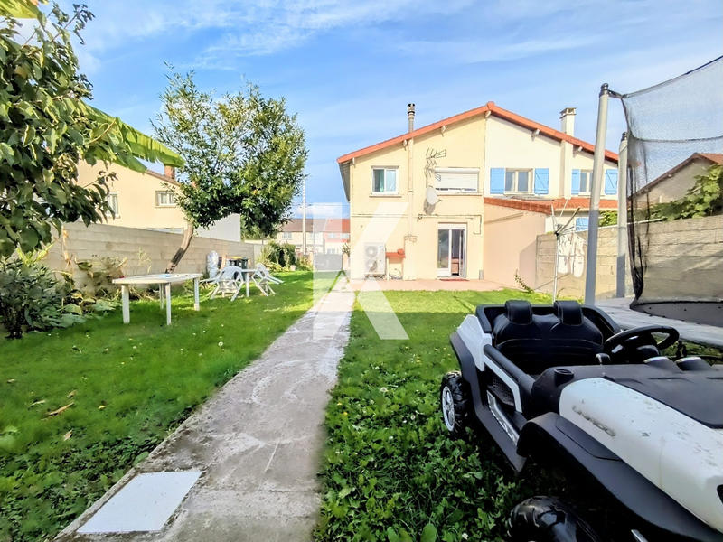 Maison - 89 m² - 5 pièces