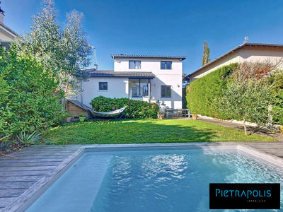 Maison - 140 m² - 5 pièces