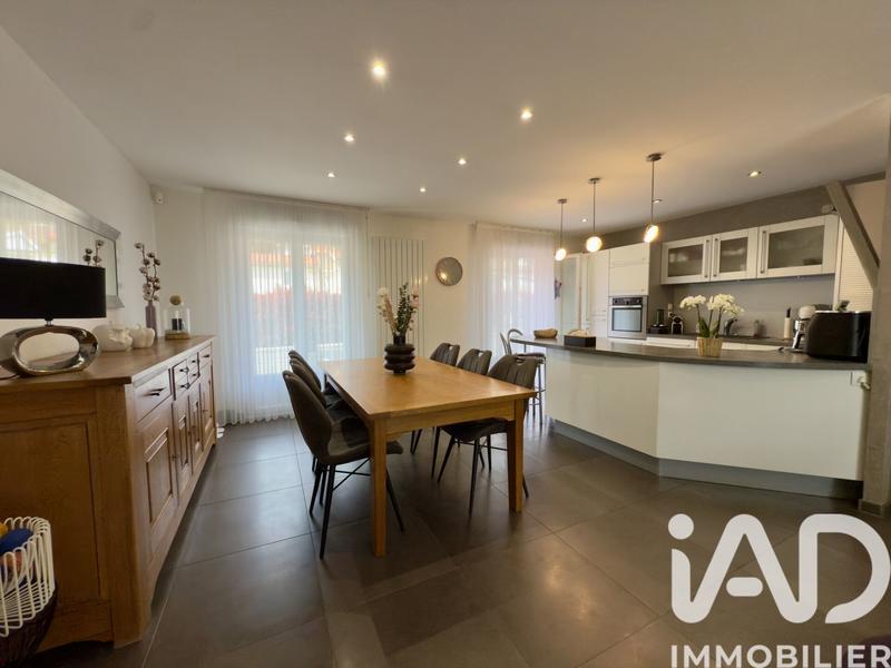 Maison - 100 m² - 5 pièces