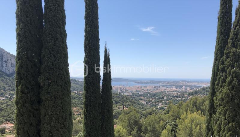 Maison - 265 m² - 10 pièces