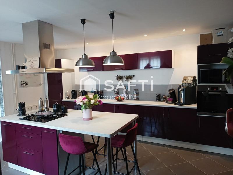 Maison - 167 m² - 6 pièces