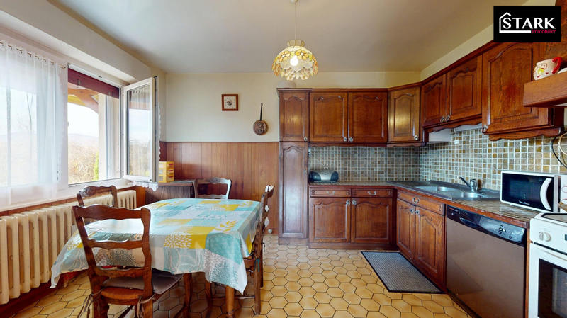 Maison - 110 m² - 5 pièces