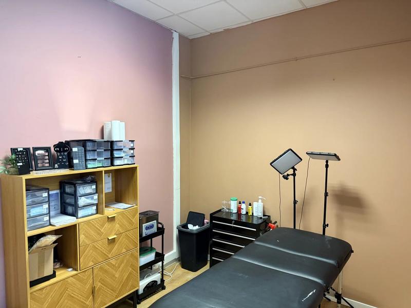 Bureau - 94 m² - 5 pièces