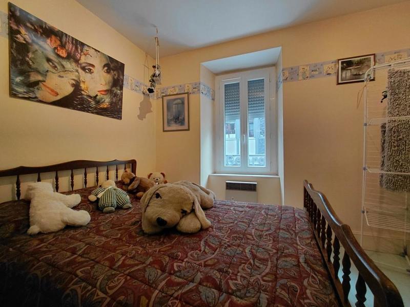 Appartement - 85 m² - 5 pièces