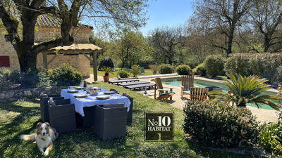 Maison - 240 m² - 8 pièces