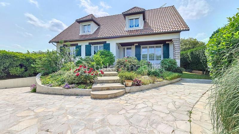 Propriété - 170 m² - 7 pièces