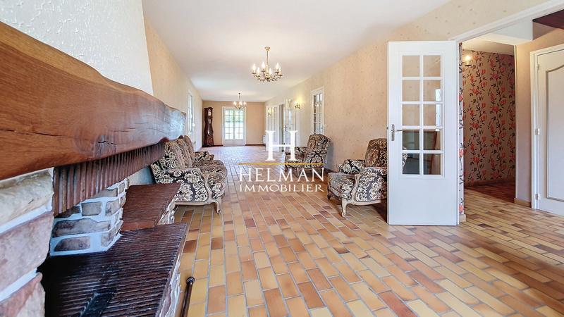 Maison - 170 m² - 9 pièces