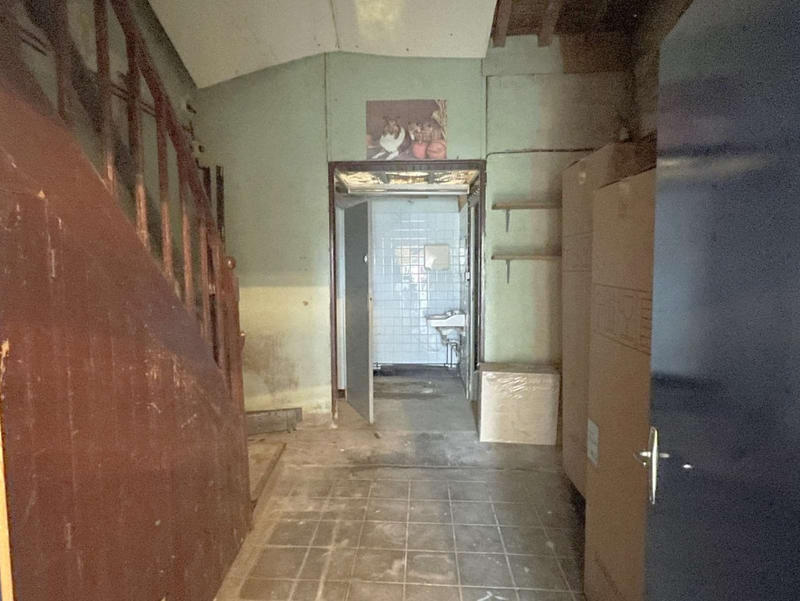 Maison - 300 m² - 13 pièces