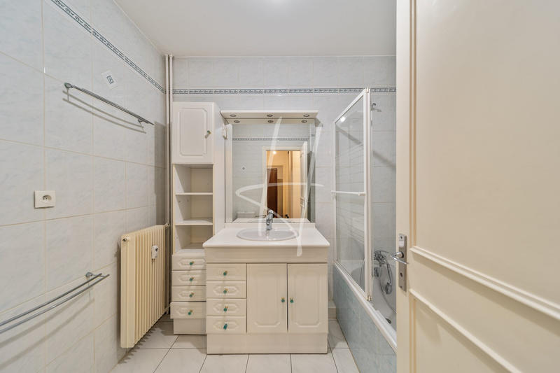 Appartement - 80 m² - 3 pièces