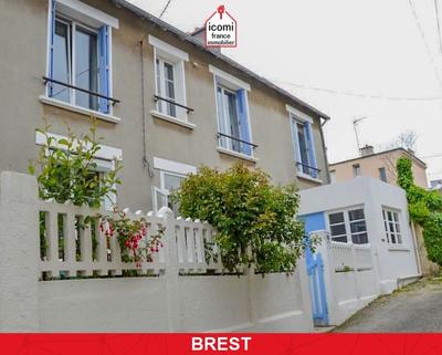 Maison - 131 m² - 7 pièces