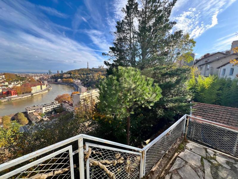 Immeuble - 246 m² - 7 pièces