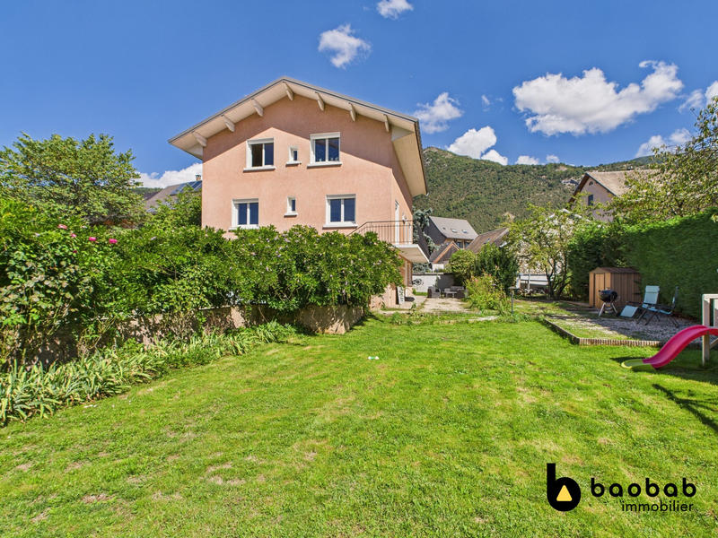 Maison - 195 m² - 6 pièces