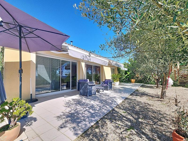 Maison - 200 m² - 8 pièces