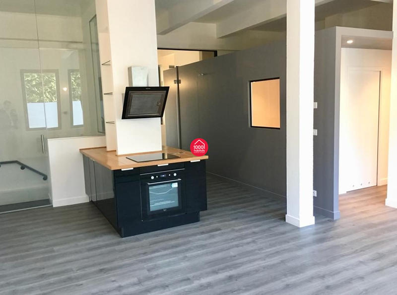 Loft - 77 m² - 3 pièces