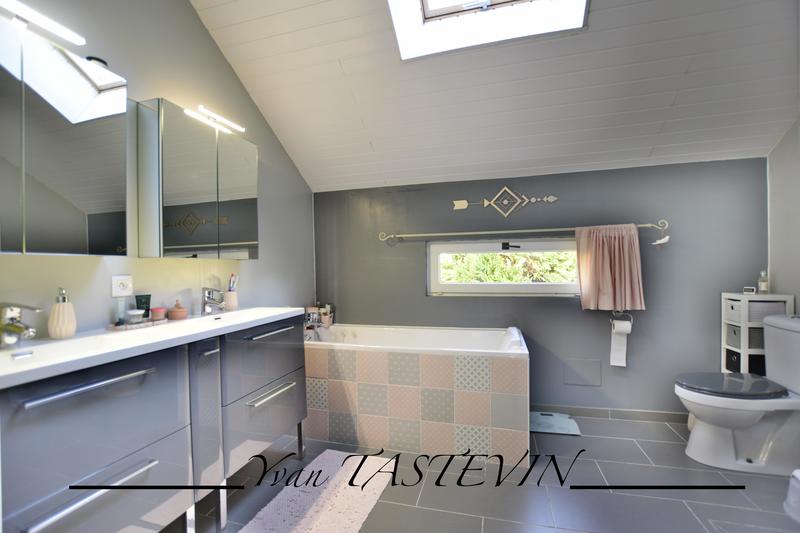 Villa - 155 m² - 6 pièces