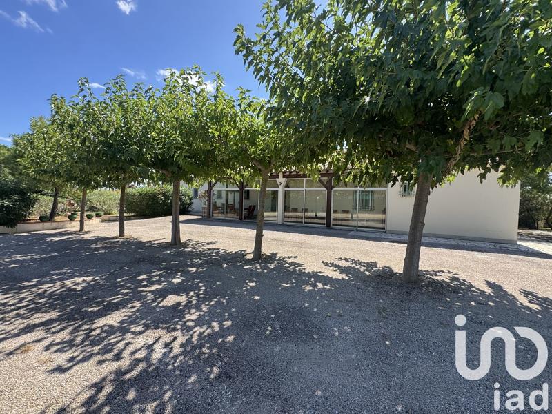 Maison - 221 m² - 8 pièces