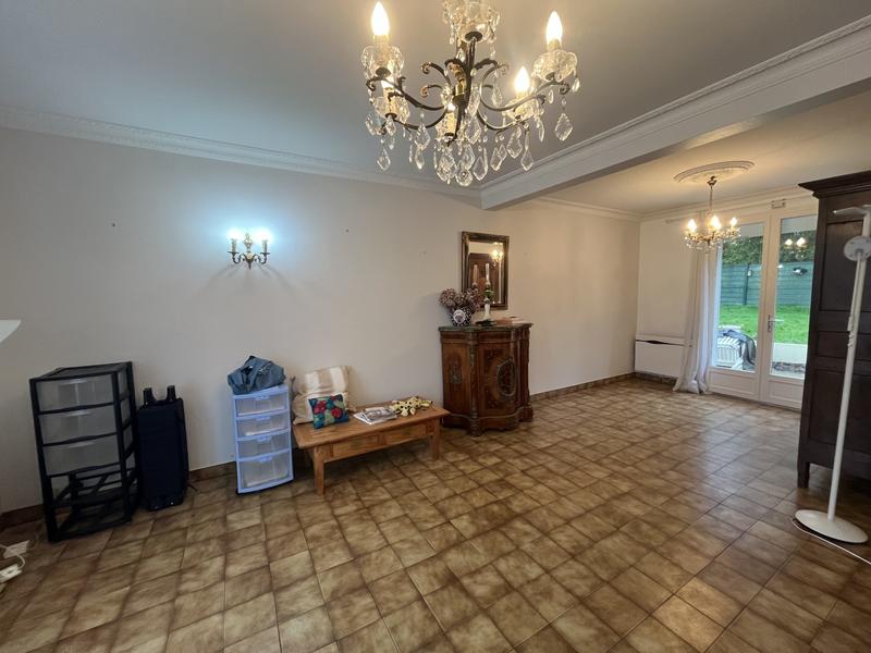 Maison - 93 m² - 6 pièces