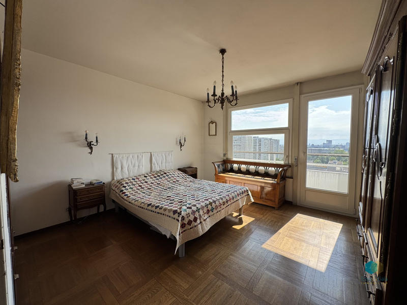 Appartement - 226 m² - 7 pièces