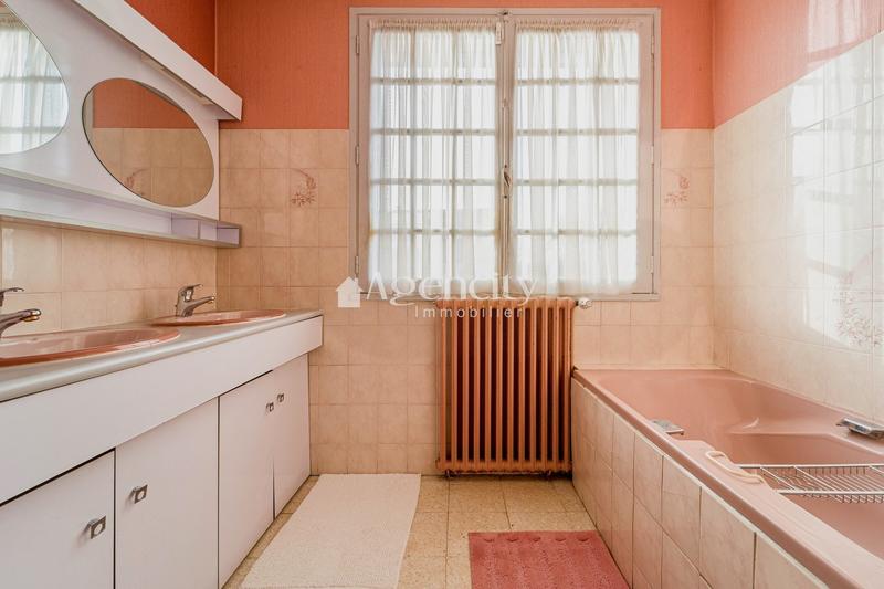 Maison - 88 m² - 4 pièces