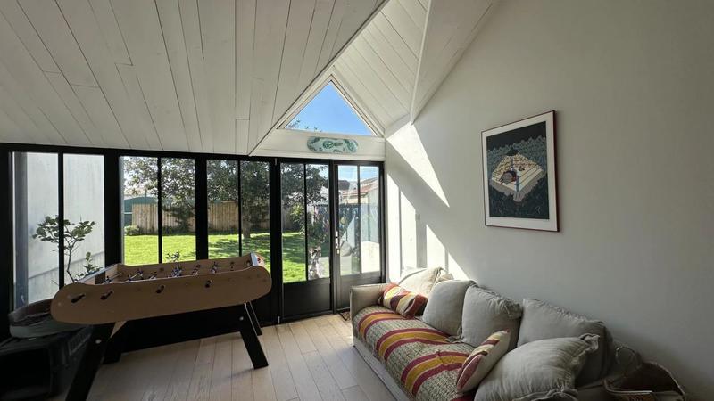 Propriété - 199 m² - 8 pièces