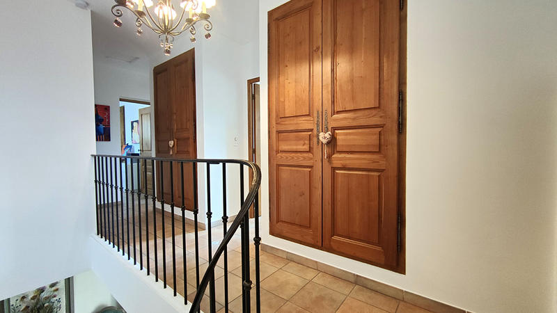 Maison - 146 m² - 6 pièces