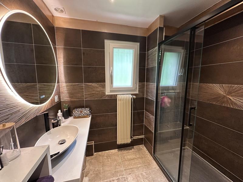 Maison traditionnelle - 137 m² - 6 pièces