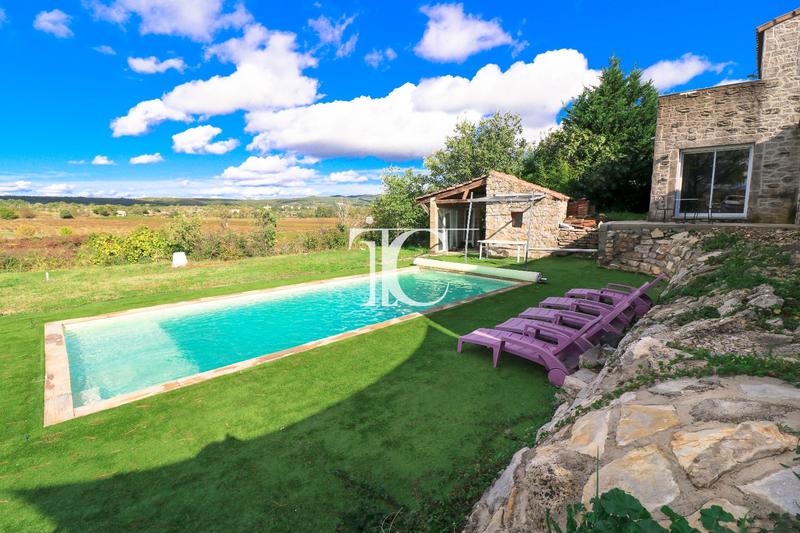 Mas - 195 m² - 5 pièces