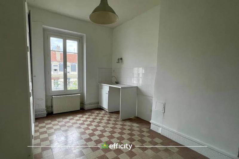 Appartement bourgeois - 77 m² - 3 pièces