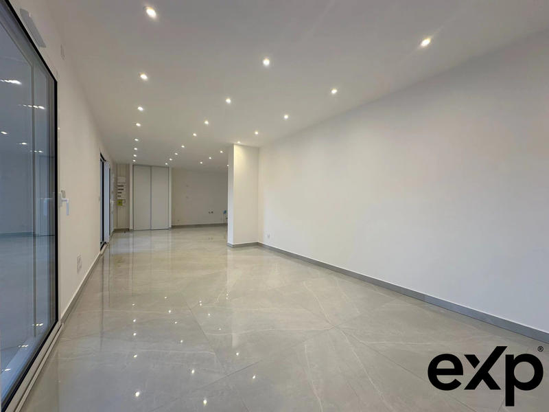 Appartement - 105 m² - 4 pièces