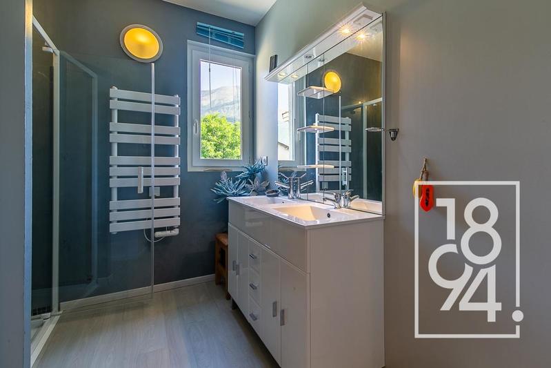 Appartement - 97 m² - 3 pièces