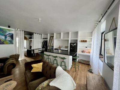 Loft - 56 m² - 2 pièces