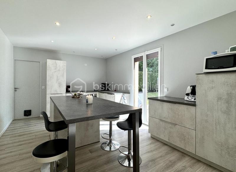 Maison - 177 m² - 6 pièces