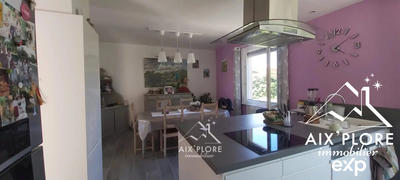 Maison - 180 m² - 4 pièces