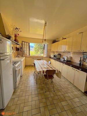 Maison - 145 m² - 5 pièces